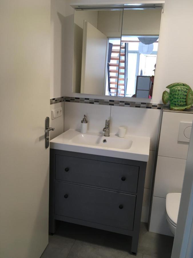 Moderne Wohnung Mit Studio In Bauernhausscheune Am See Biersdorf Exteriör bild